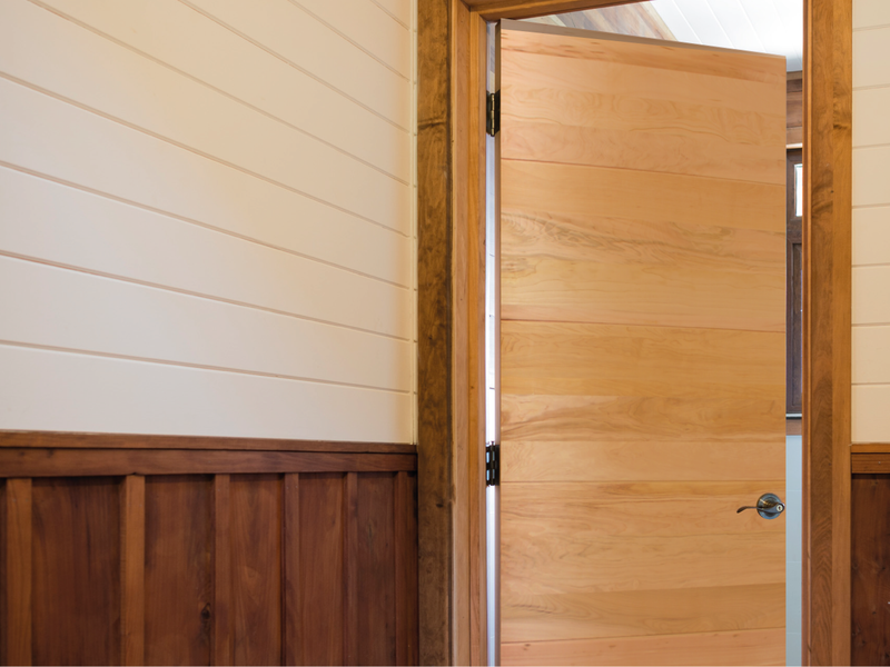 IGNISTERRA LANZA SU PRIMERA PUERTA DE INTERIOR CONSTRUIDA CON BASTIDOR REVESTIDA DE LENGA SÓLIDA