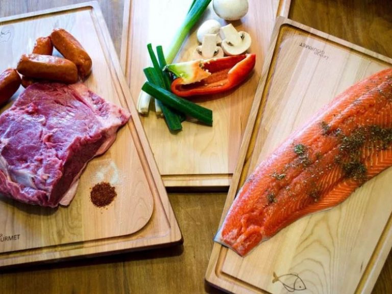 EXPERTOS DESTACAN QUE LA MADERA ES EL MATERIAL MÁS SEGURO PARA PICAR Y MANIPULAR ALIMENTOS